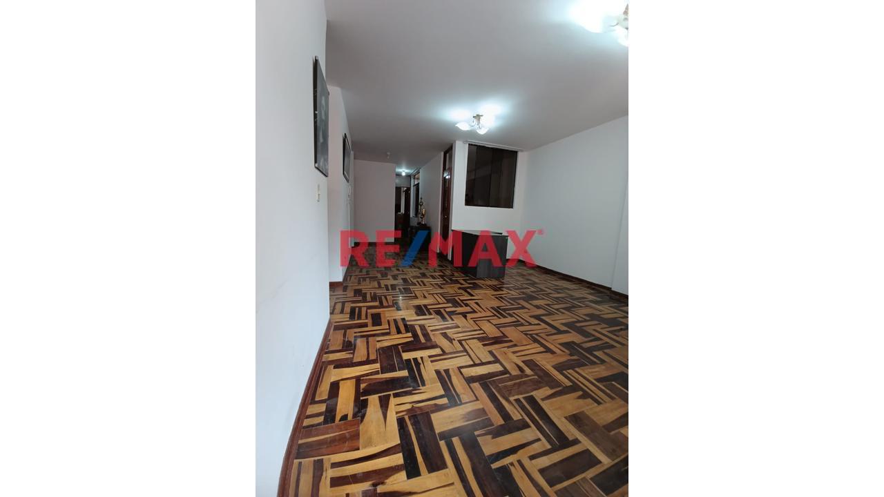 Venta Amplio Departamento 1Er Piso