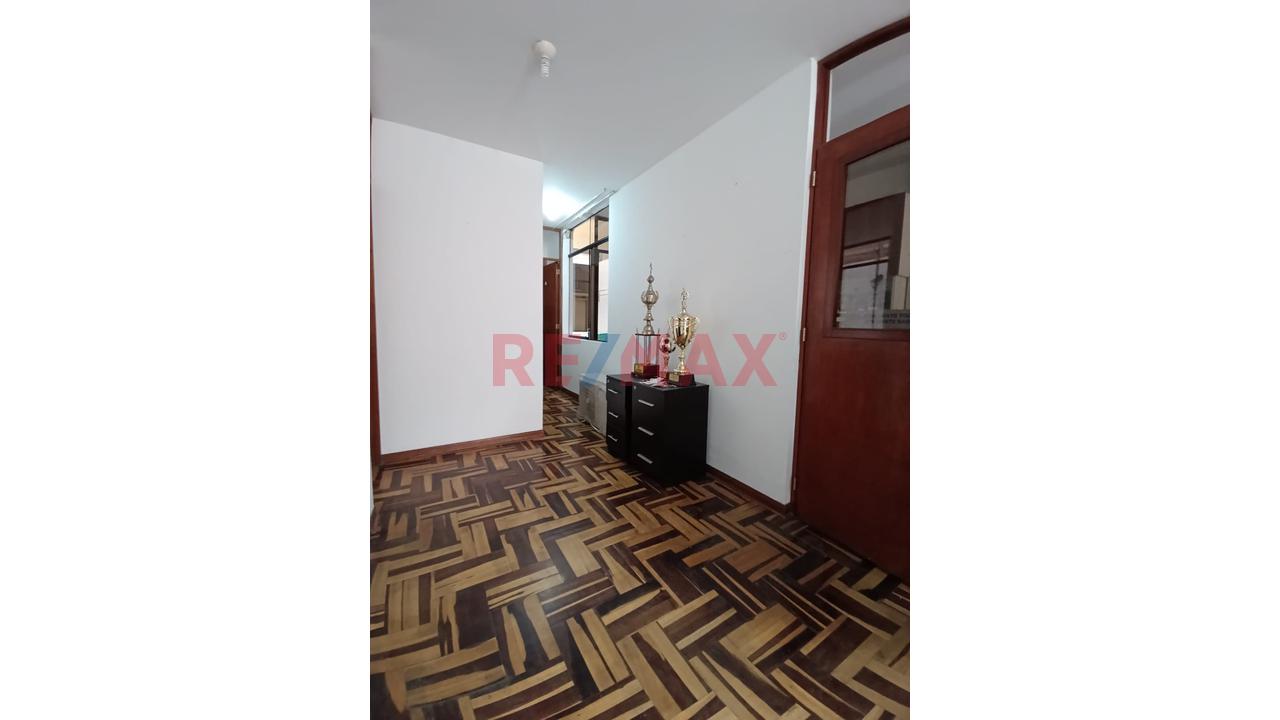 Venta Amplio Departamento  1Er Piso — foto 4
