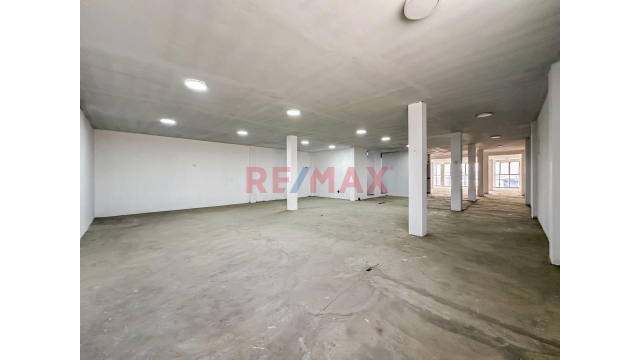 Alquilo Amplio Local Comercial En El 3Er Piso Los Olivos! 500 M² Ideal Para Academias, Gym, Institutos O Centros Médicos 🏫🏥 - 3