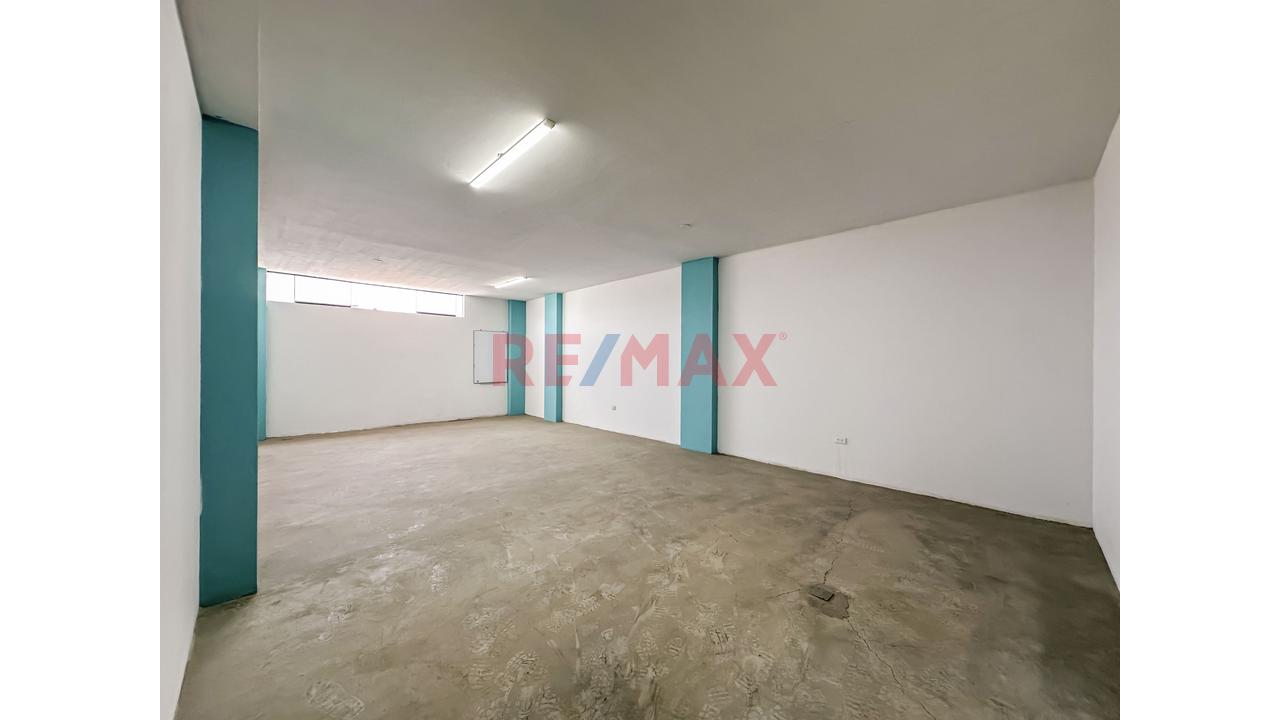Alquilo Amplio Local Comercial En El 3Er Piso Los Olivos! 500 M² Ideal Para Academias, Gym, Institutos O Centros Médicos 🏫🏥 - 13