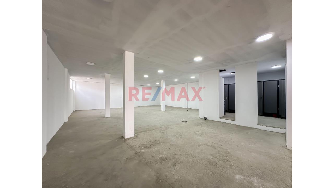 Alquilo Amplio Local Comercial En El 3Er Piso Los Olivos! 500 M² Ideal Para Academias, Gym, Institutos O Centros Médicos 🏫🏥 - 8