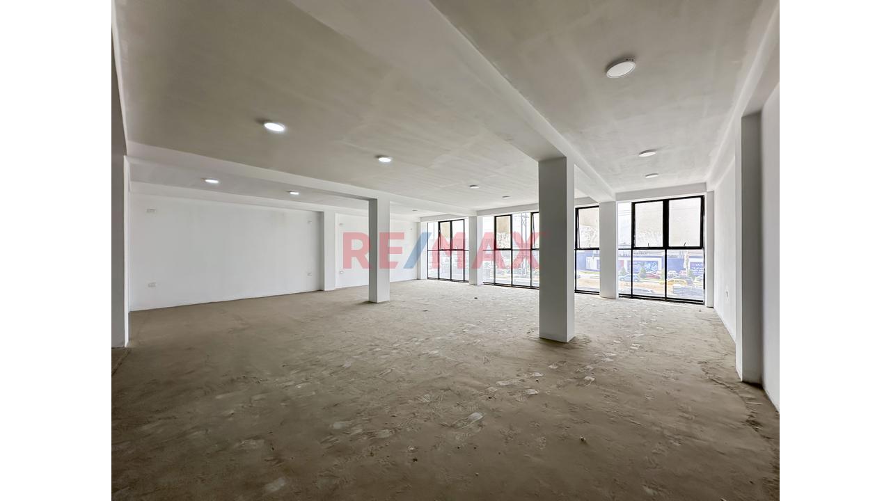 Alquilo Amplio Local Comercial En El 3Er Piso Los Olivos! 500 M² Ideal Para Academias, Gym, Institutos O Centros Médicos 🏫🏥 - 9