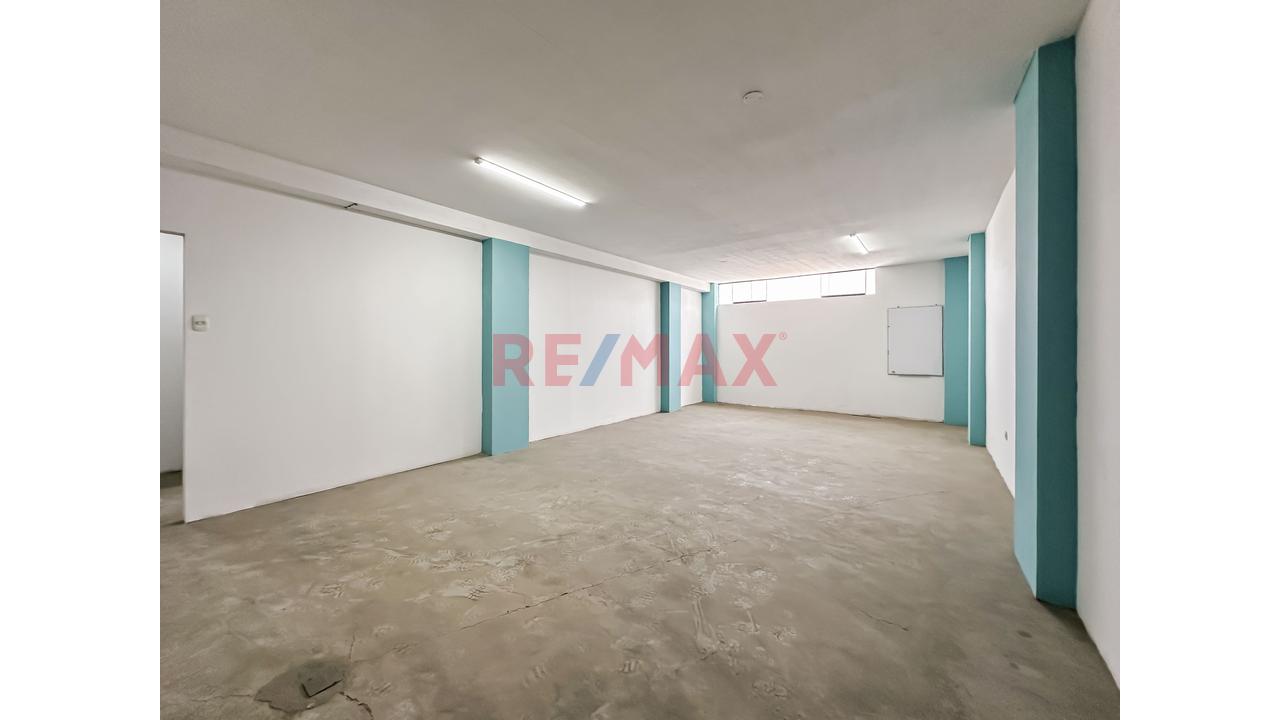 Alquilo Amplio Local Comercial En El 3Er Piso Los Olivos! 500 M² Ideal Para Academias, Gym, Institutos O Centros Médicos 🏫🏥 - 10