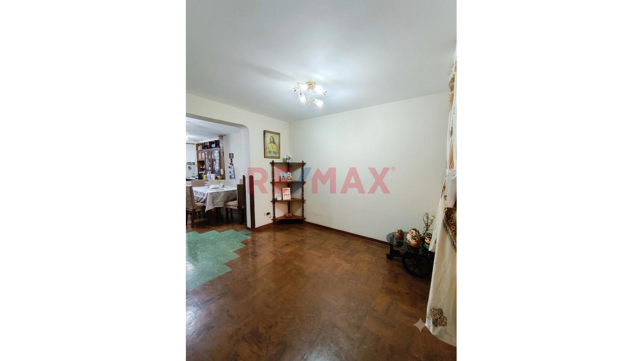 Vendo Departamento Primer Piso Con Cochera  Urb, Sima - La Perla - 4