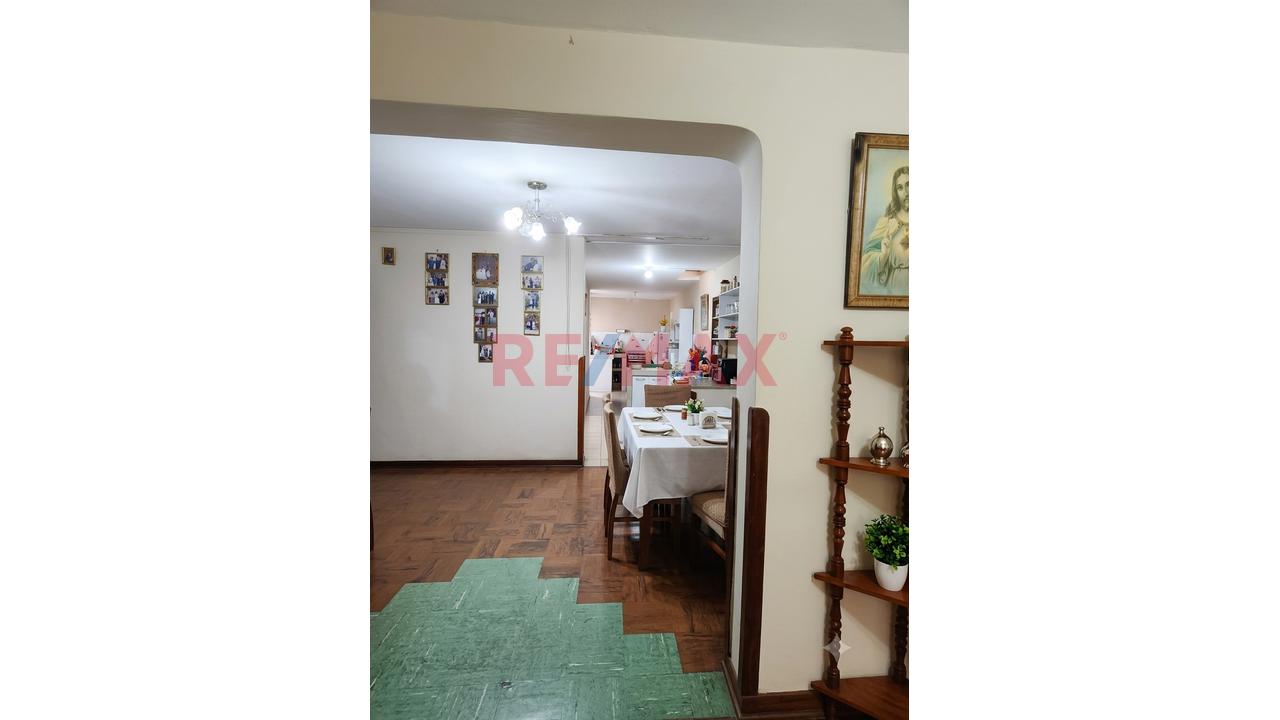 Vendo Departamento Primer Piso Con Cochera  Urb, Sima - La Perla - 3