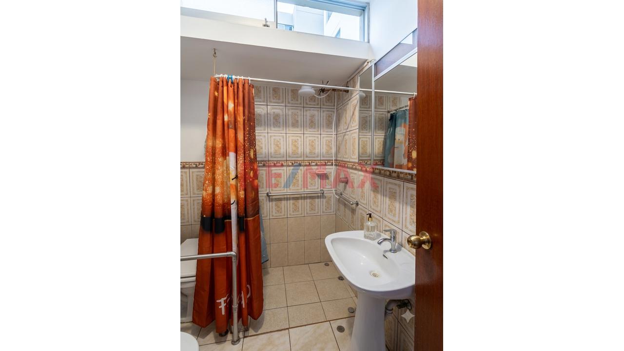 Vendo Departamento Primer Piso Con Cochera  Urb, Sima - La Perla - 15