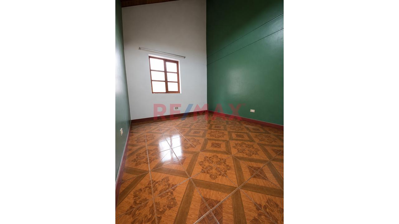 Alquiler De Casa Semiamoblada En Huancaro - Santiago - 11