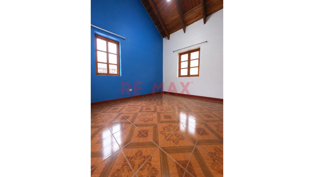 Alquiler De Casa Semiamoblada En Huancaro - Santiago - 12