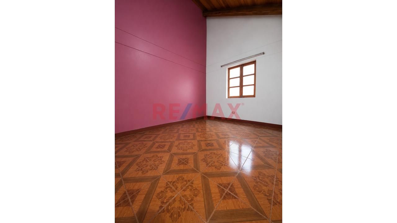 Alquiler De Casa Semiamoblada En Huancaro - Santiago - 9