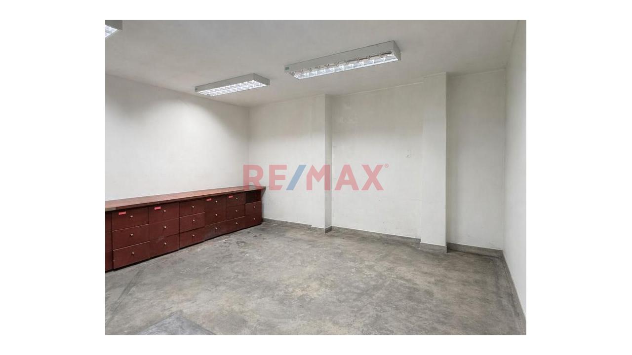 ¡Oportunidad En Chorrillos! Local Comercial Multifuncional 160M² - 4