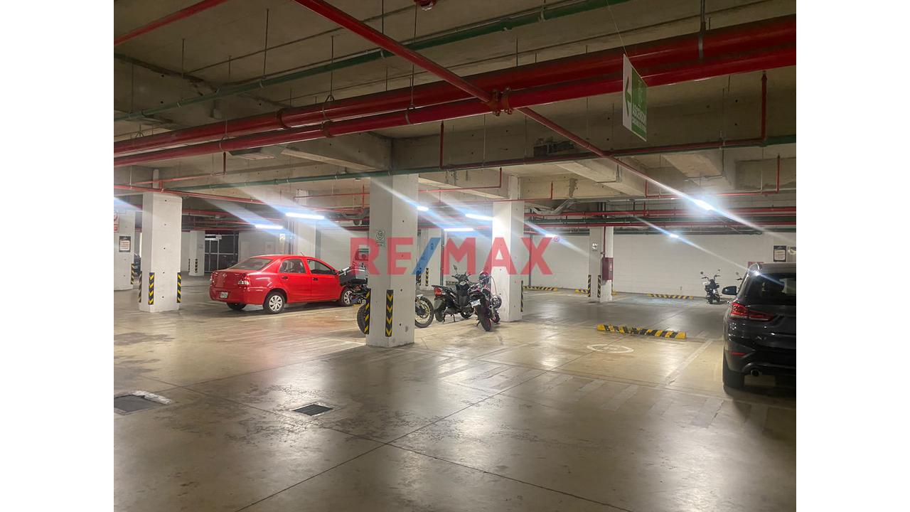 Venta De Local Comercial En Colonialmarket Cdra. 41 Av Oscar R. Benavides Bellavista Al Costado De Mall Plaza Bellavista - 13