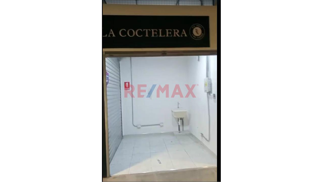 Venta De Local Comercial En Colonialmarket Cdra. 41 Av Oscar R. Benavides Bellavista Al Costado De Mall Plaza Bellavista - 7