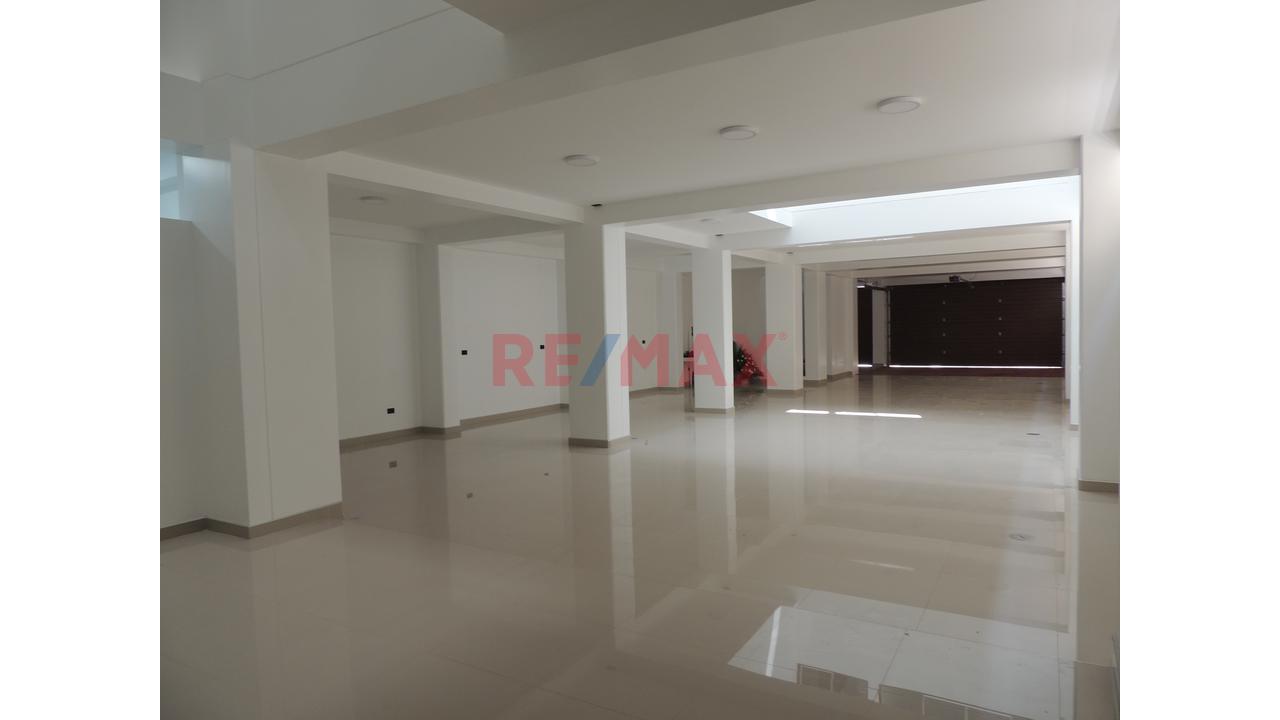 Local Comercial En Alquiler Cerntro De Chiclayo - 4