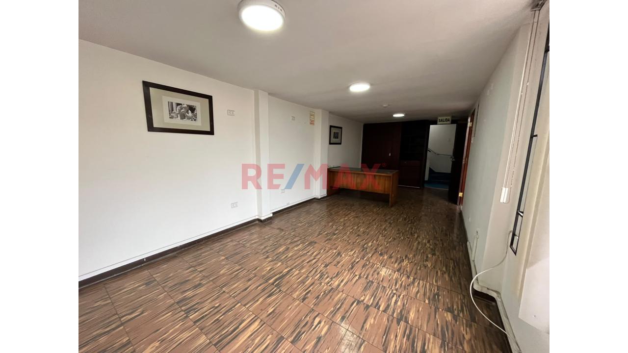 Casa En Venta En San Isidro Acondicionado Para Oficina — foto 9