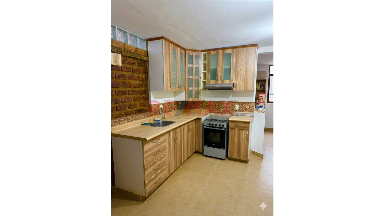 ¡Oportunidad Exclusiva En Santa Leonor, Chorrillos! – Amplio Dpto. En 1Er Piso + 2 Cocheras Independientes — foto 3