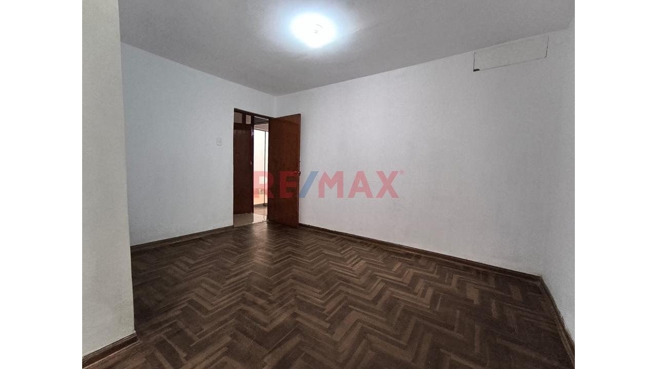 Amplio Dpto De 139 M² En 1Er Piso Frente A Parque En Comas — foto 5