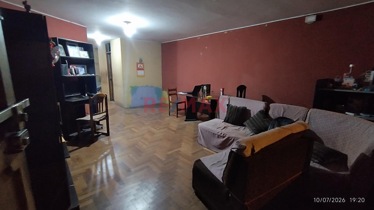Venta De Departamento De 81M2 Con 2 Habitaciones Vista A Parque En Avenida - 9