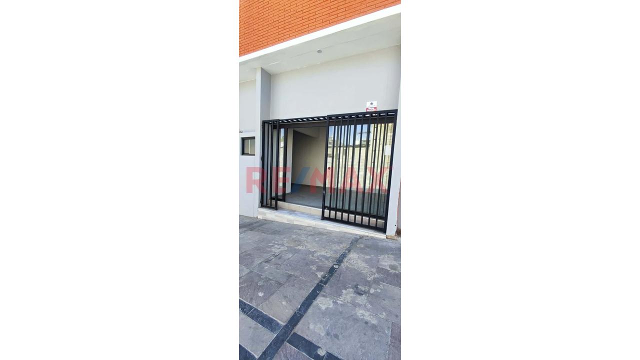 Se Alquila Excelente Local Comercial Ubicado En El Distrito De Miraflores A Solo Unos Pasos De La Plaza E Iglesia San Antonio - 2