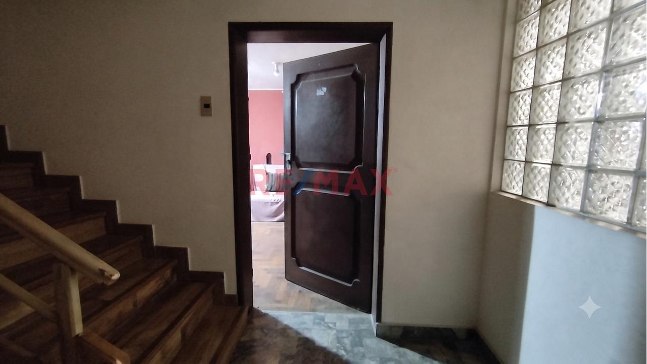 Venta De Local Comercial 81M2 - 2Do Piso En Constructores La Molina - 11