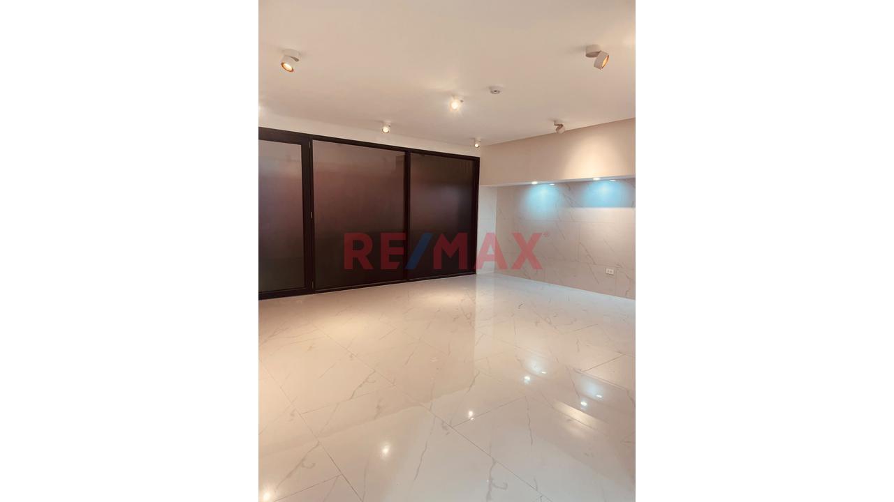 Local Mas Cocheras En Venta - Urb Manuel Prado - 1