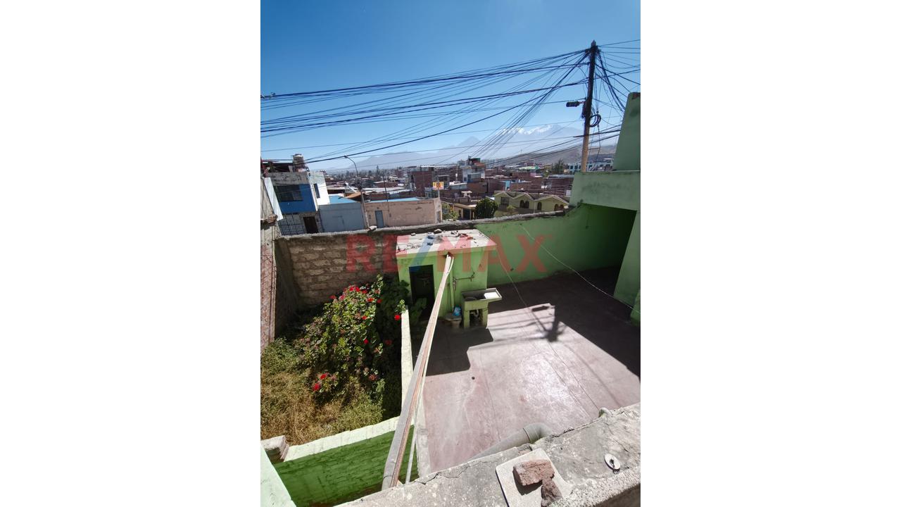 Venta De Casa Como Terreno En Mariano Melgar Cerca A La Municipalidad - 8
