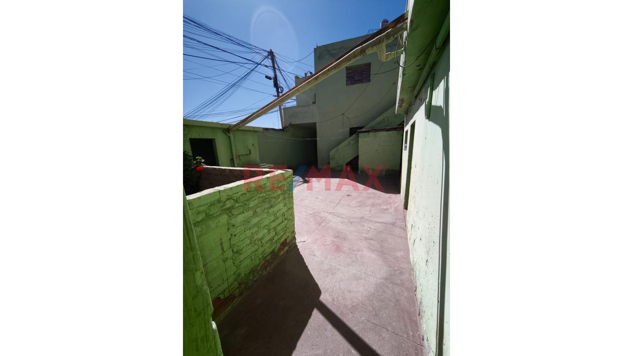 Venta De Casa Como Terreno En Mariano Melgar Cerca A La Municipalidad - 6