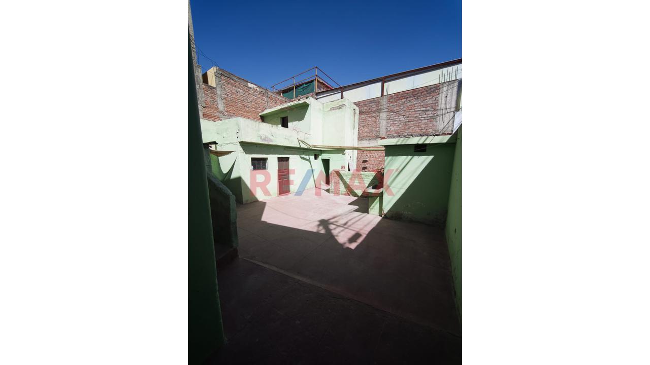 Venta De Casa Como Terreno En Mariano Melgar Cerca A La Municipalidad - 7