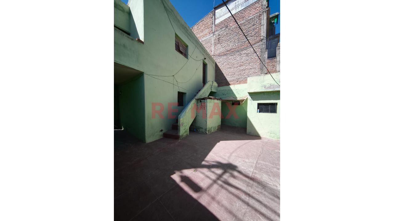 Venta De Casa Como Terreno En Mariano Melgar Cerca A La Municipalidad - 5