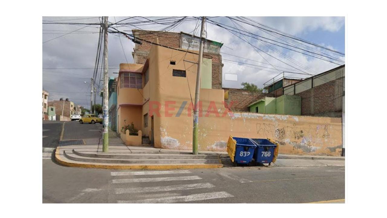 Venta De Casa Como Terreno En Mariano Melgar Cerca A La Municipalidad - 1