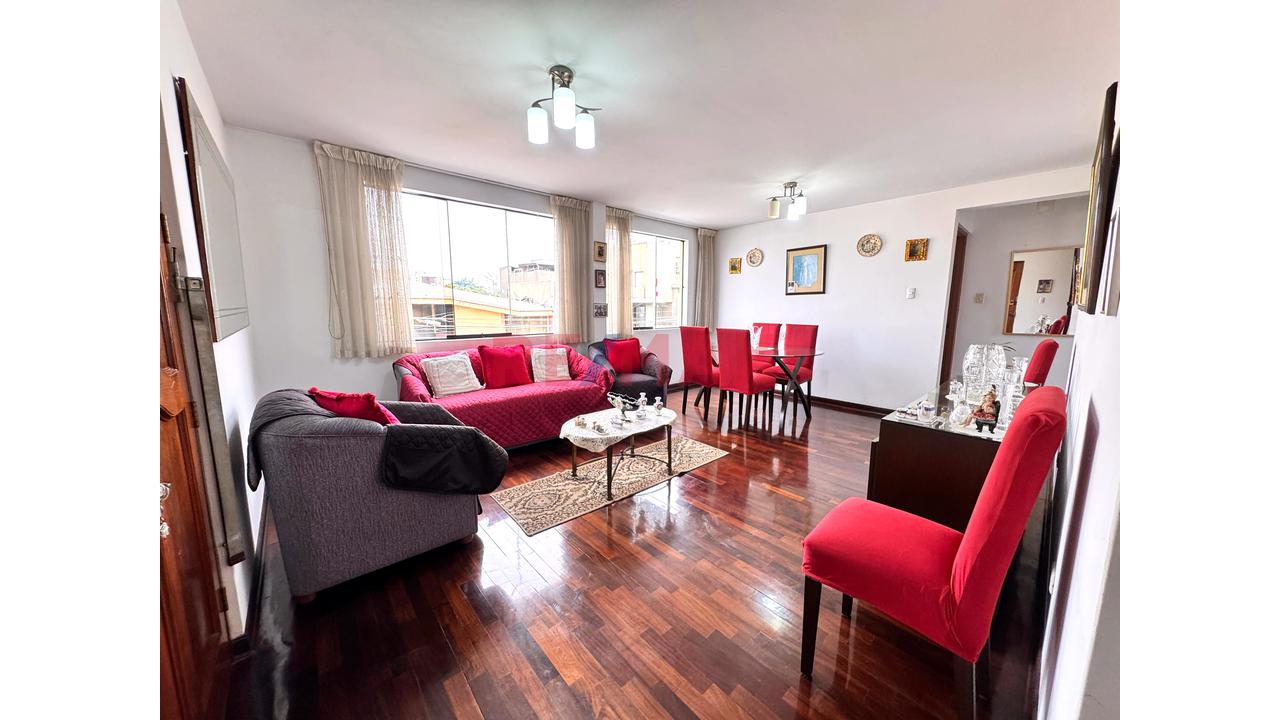 Departamento En Venta En 3Er Piso Con Vista Exterior, Estacionamiento Y Terraza — foto 4