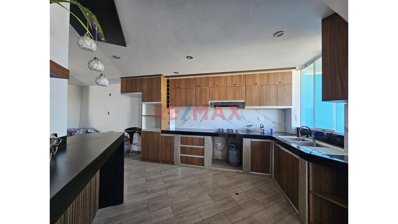 Venta De Linda Y Moderna Casita En Interior En La Rinconada Mariano Melgar — foto 3