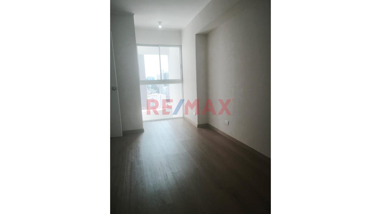 Alquiler De Departamento De Estreno En Surquillo | Cerca Centro Empresarial San Isidro — foto 8