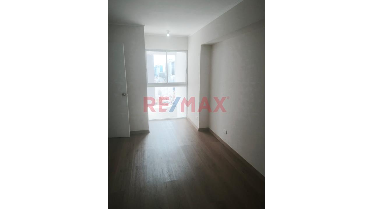 Alquiler De Departamento De Estreno En Surquillo | Cerca Centro Empresarial San Isidro — foto 9