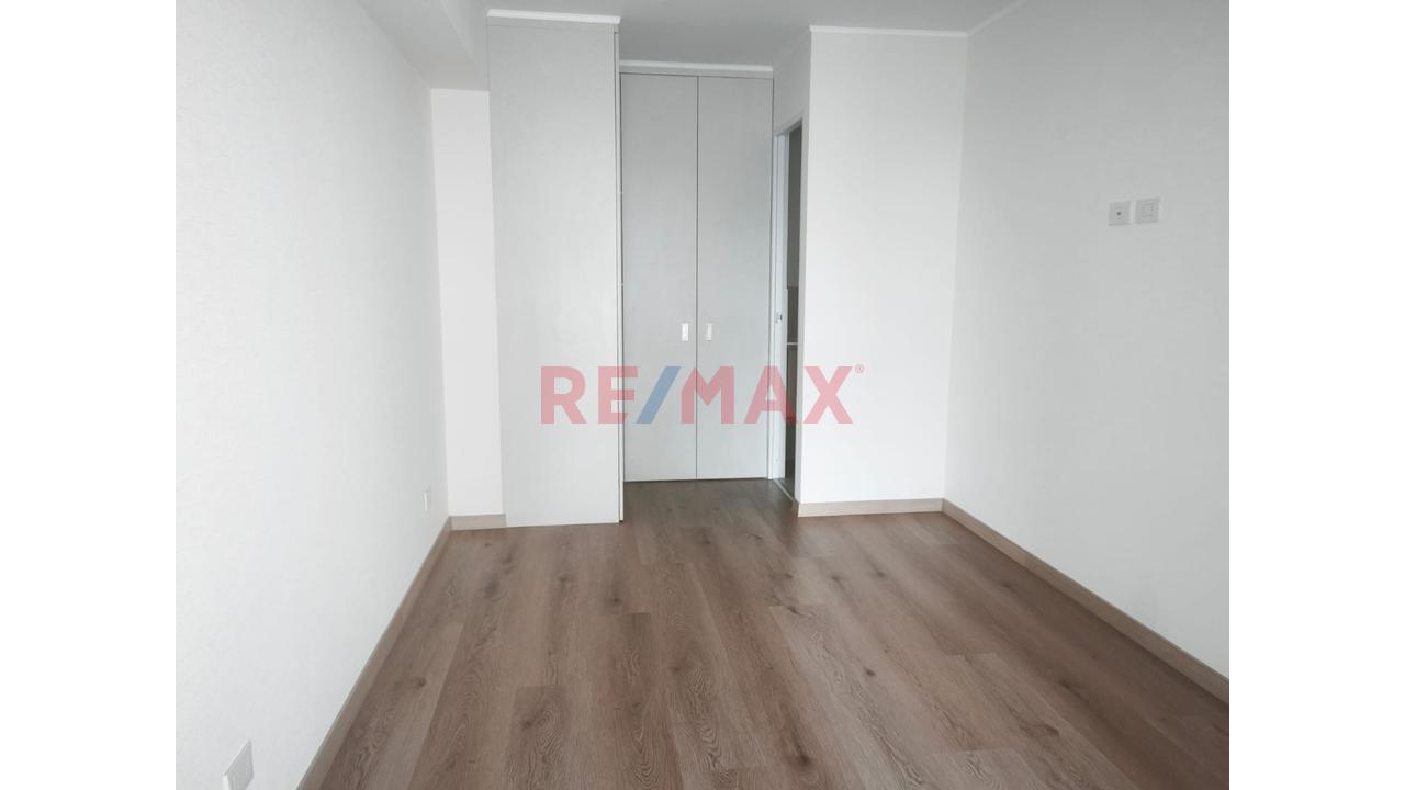 Alquiler De Departamento De Estreno En Surquillo | Cerca Centro Empresarial San Isidro — foto 7