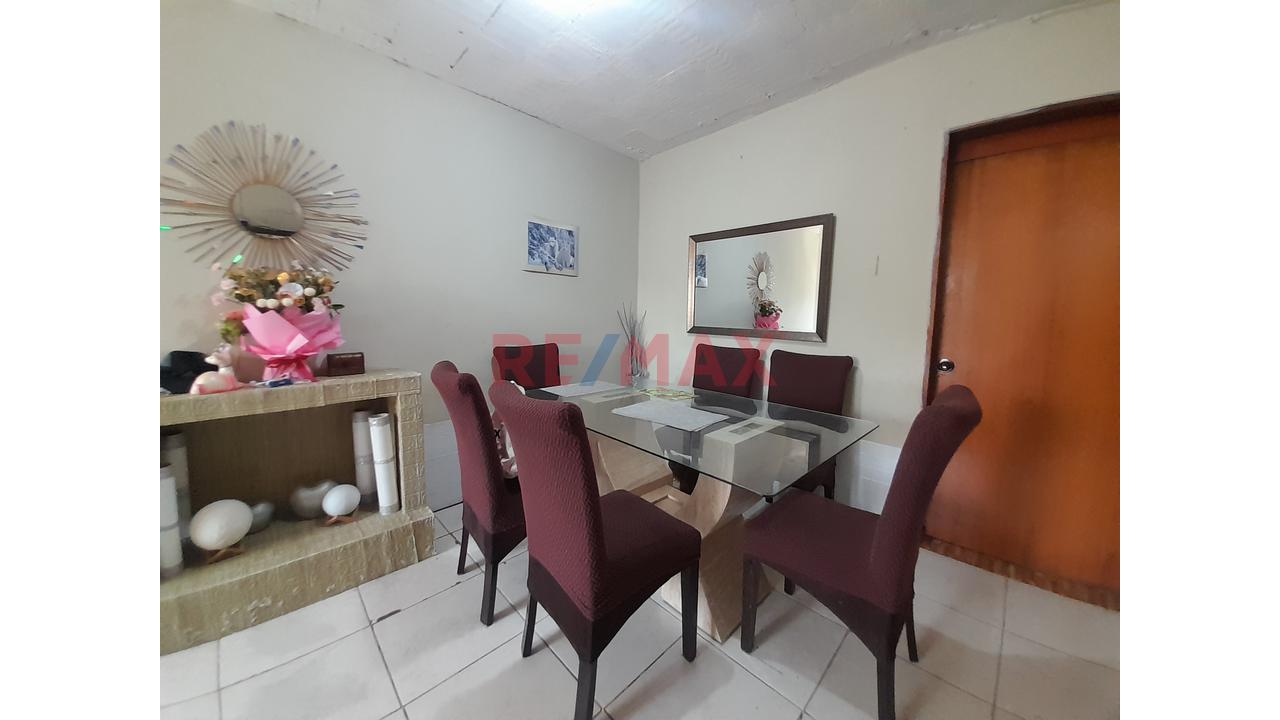 Ocasión Casa De Dos Pisos A 5 Min De Plaza Vea Ventanilla — foto 6