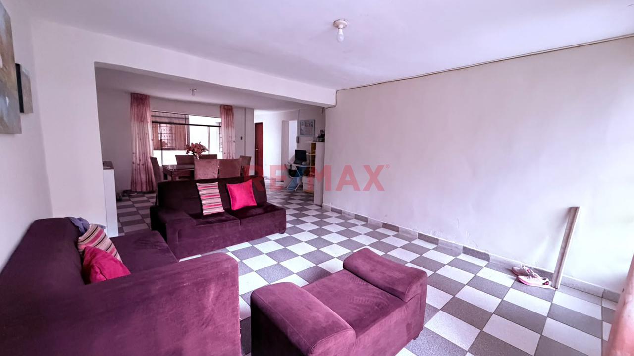 San Juan De Lurigancho Venta De Departamento 175 M2 1 Er Piso 2 Cuadras De La Estacion Postes — foto 13