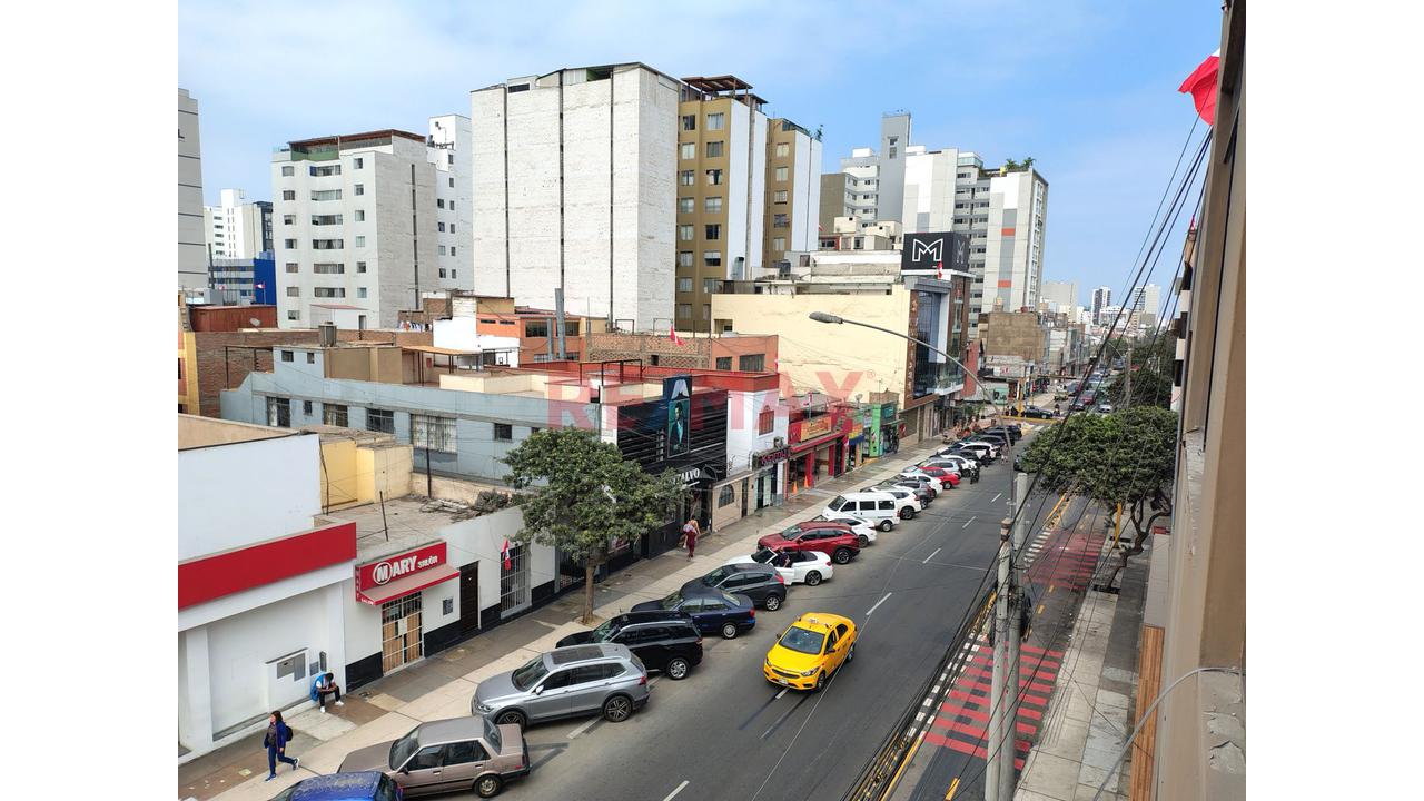 Monoambiente Semi Amoblado En Venta En La Av. Garzón — foto 11
