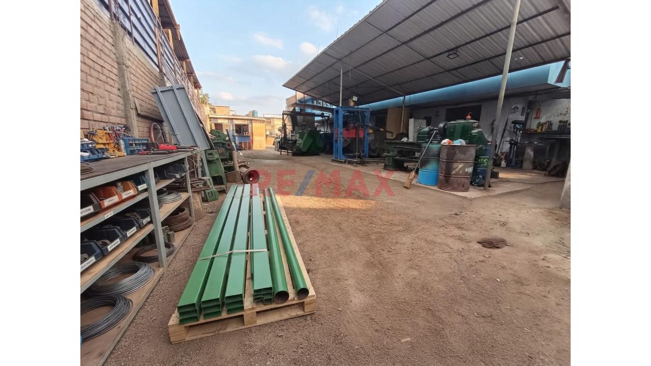 🏭 Local Industrial Al Precio De Un Terreno - 5