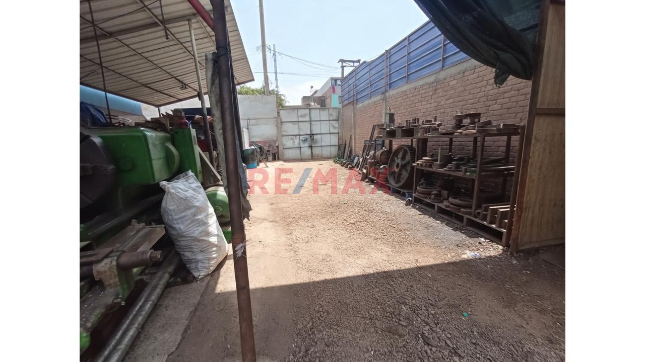 🏭 Local Industrial Al Precio De Un Terreno - 6