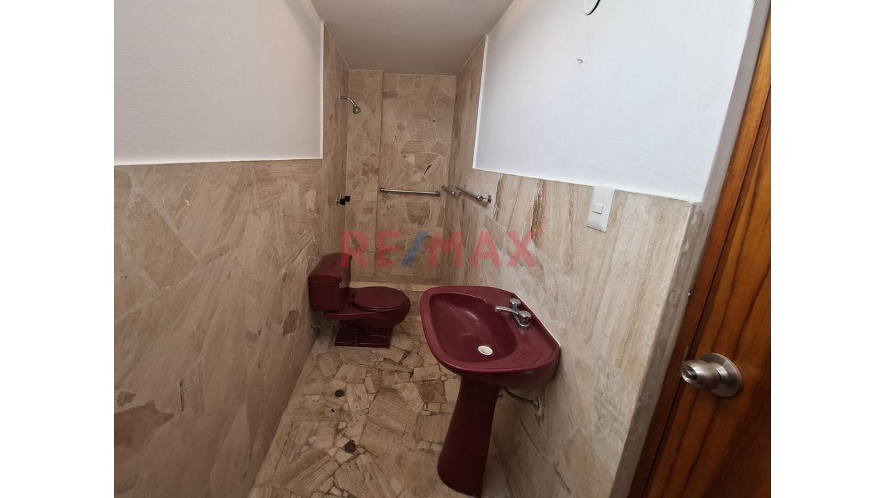 Se Vende Amplio Departamento – A Pasos De La Nueva Municipalidad De Surco — foto 3