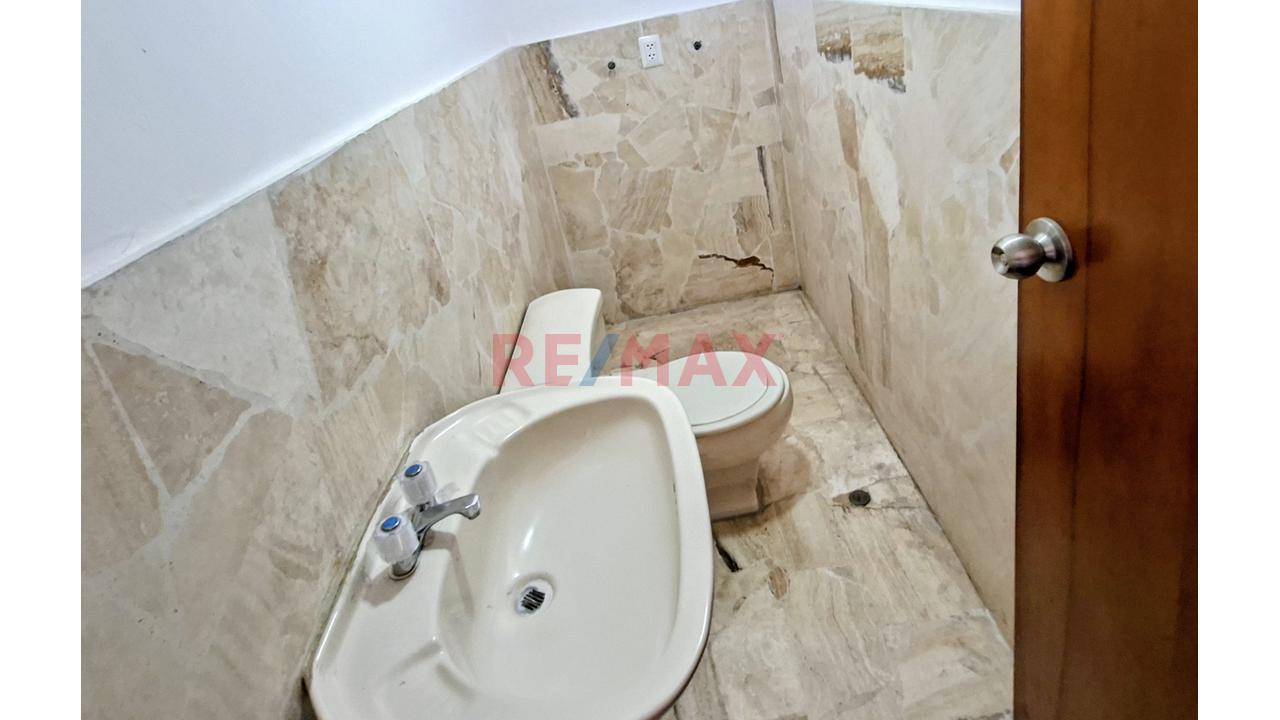 Se Vende Amplio Departamento – A Pasos De La Nueva Municipalidad De Surco — foto 10