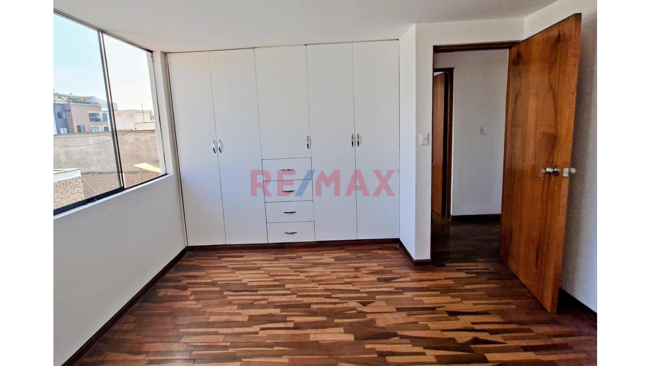 Se Vende Amplio Departamento – A Pasos De La Nueva Municipalidad De Surco — foto 9