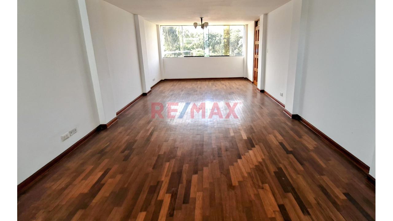 Se Vende Amplio Departamento – A Pasos De La Nueva Municipalidad De Surco — foto 4
