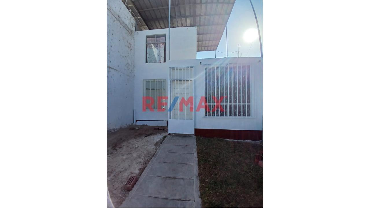 Se Vende Casa De 2 Pisos En Corales Ii, Cerca A Upao Y A La Udep