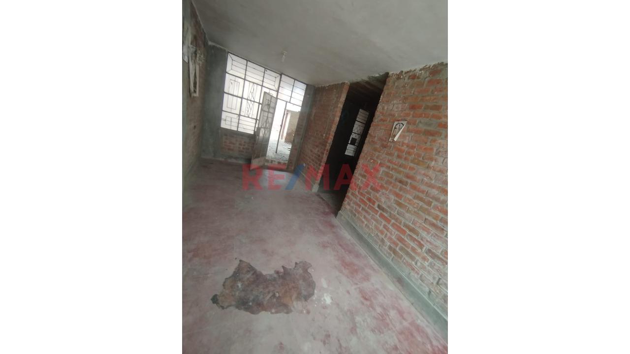 Casa En Venta Como Terreno En Almirante Miguel Grau - Piura - 2