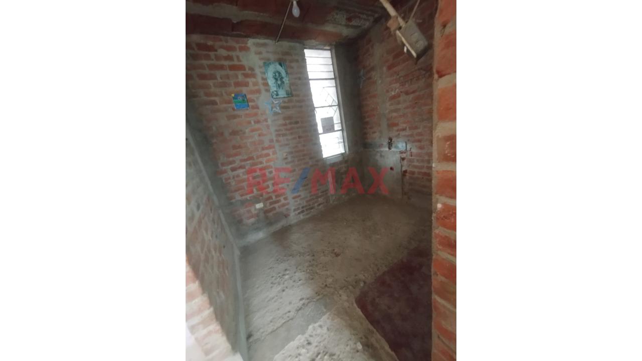 Casa En Venta Como Terreno En Almirante Miguel Grau - Piura - 5
