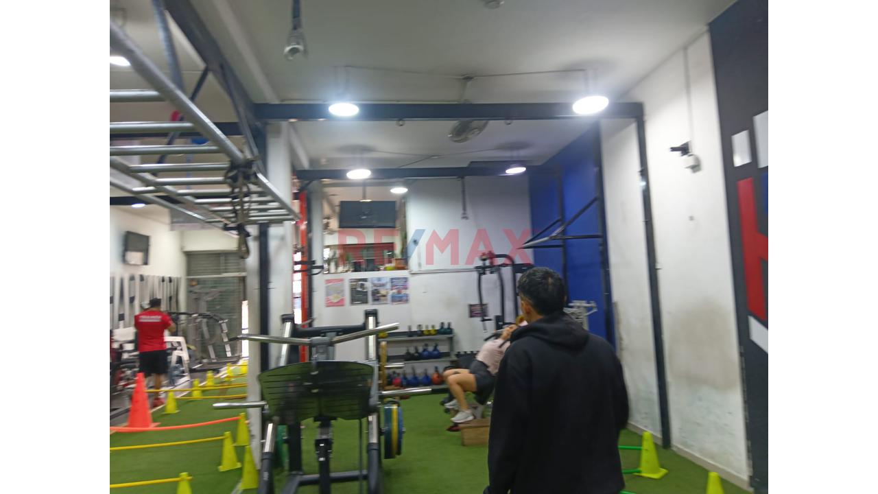 🏢 ¡Local Comercial En Primer Piso En Esquina Estratégica! 📍 - 2