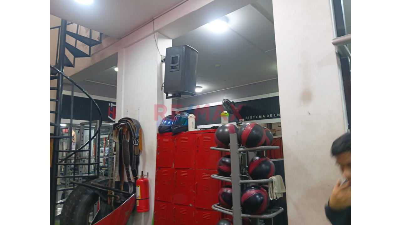 🏢 ¡Local Comercial En Primer Piso En Esquina Estratégica! 📍 - 6