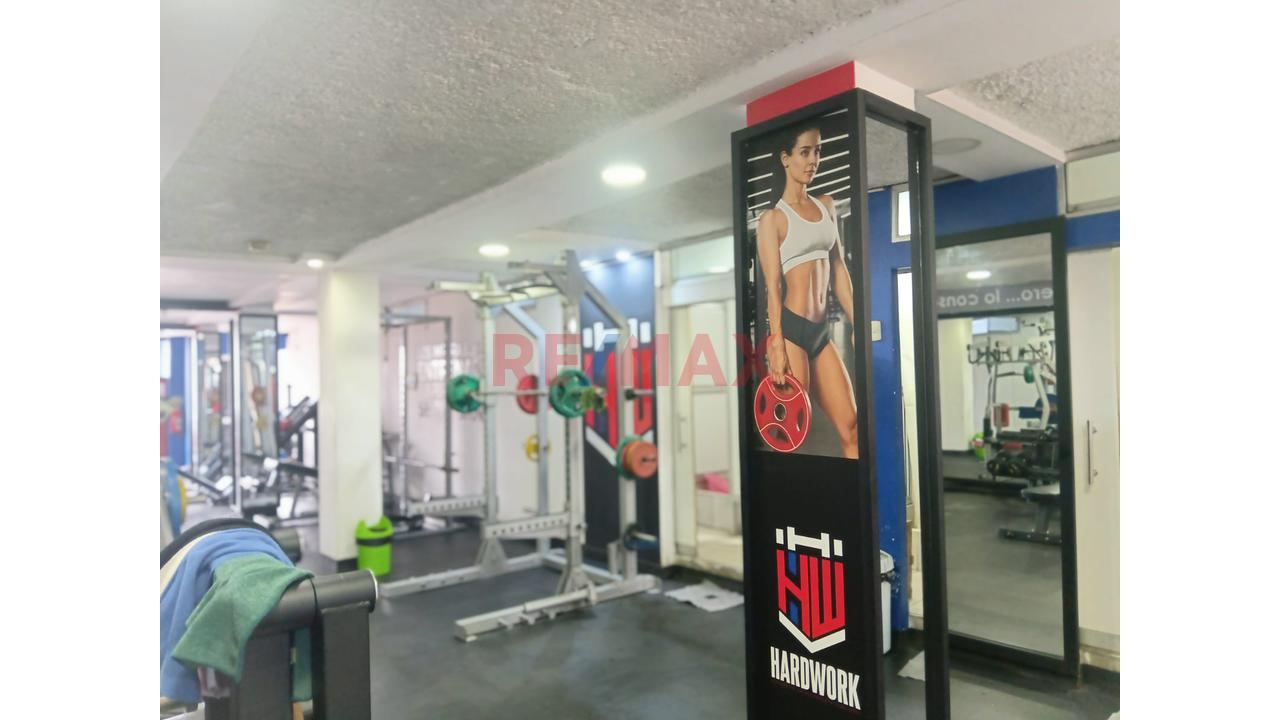 🏢 ¡Amplio Local Comercial En Alquiler En Segundo Piso – Plena Av. Universitaria! 📍 - 4