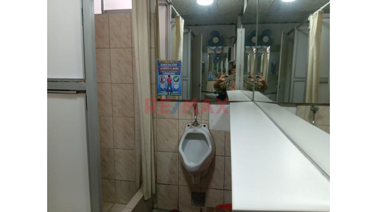 🏢 ¡Amplio Local Comercial En Alquiler En Segundo Piso – Plena Av. Universitaria! 📍 - 13